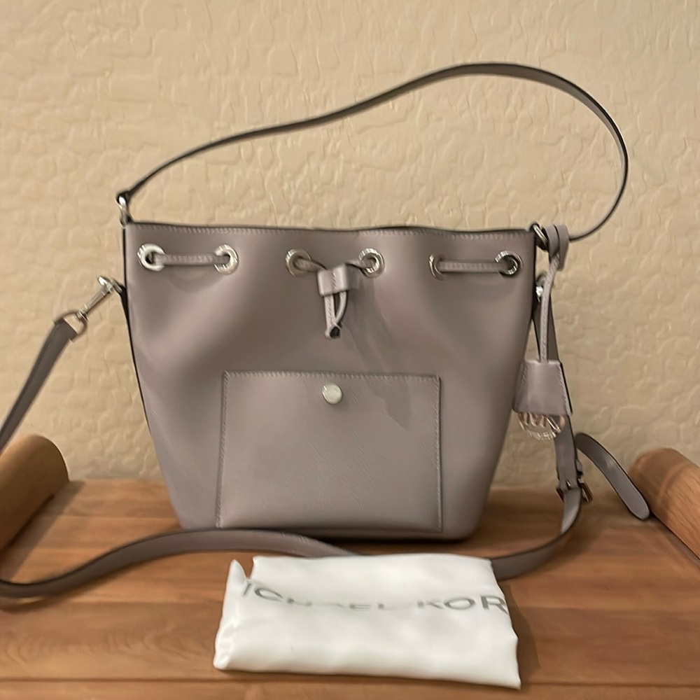 Michael Kors leather bucket shoulder bag or crossbody. Silver.